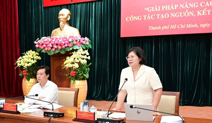 Phó Bí thư Thành ủy TPHCM Văn Thị Bạch Tuyết phát biểu. Ảnh: VĂN MINH