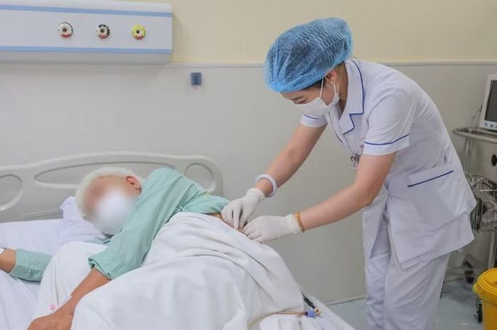 Chăm sóc bệnh nhân sau phẫu thuật - Ảnh BVCC