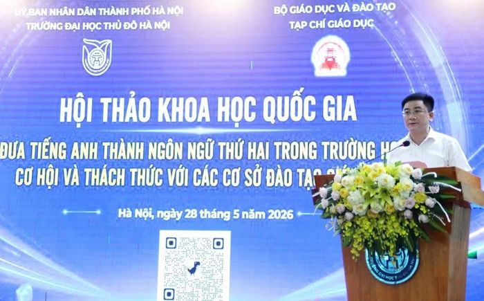 PGS.TS Hà Văn Dũng – Phó Tổng biên tập Tạp chí Giáo dục phát biểu đề dẫn hội thảo.