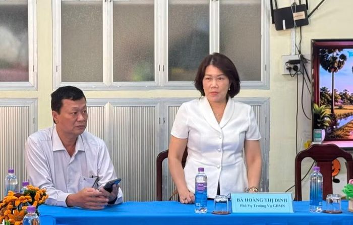 Bà Hoàng Thị Dinh, Phó Vụ trưởng Vụ Giáo dục Mầm non (Bộ GD&amp;ĐT) phát biểu tại buổi làm việc.