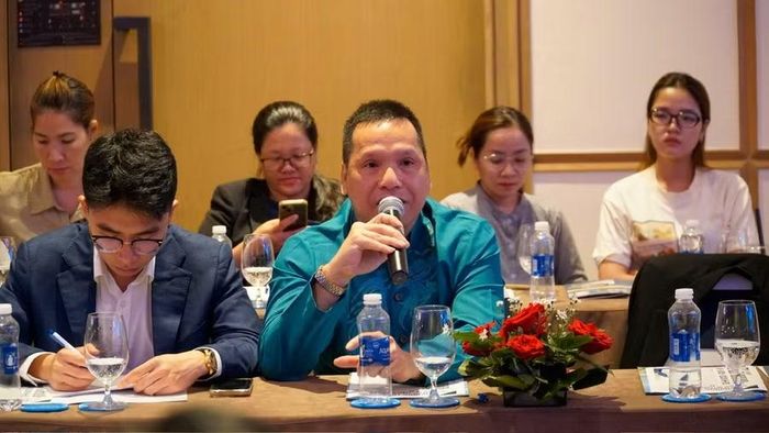 Các đơn vị trao đổi, thảo luận về việc phát triển du lịch địa phương.