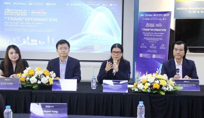 Đại diện Ban tổ chức thông tin với báo chí về Chương trình Viet Nam AI Hacks (chiều 28/5.).
