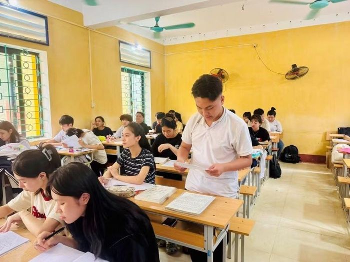 Tiết học tại trường THPT Quế Lâm.