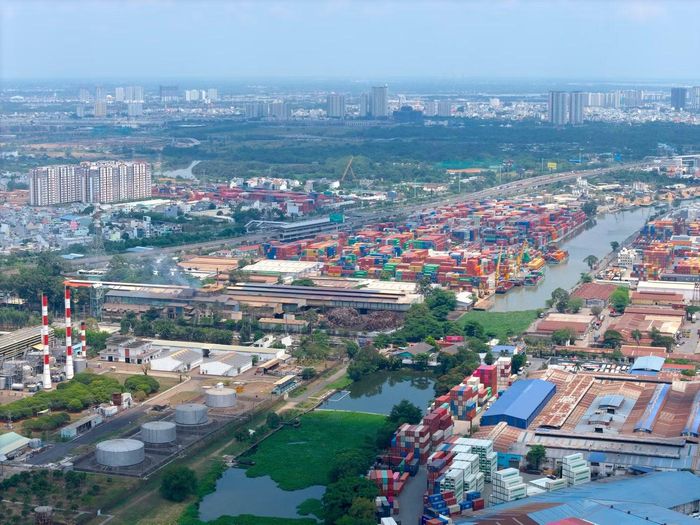 Cần sớm có giải pháp di dời các cảng cạn hoạt động ít hiệu quả ra khỏi khu dân cư.