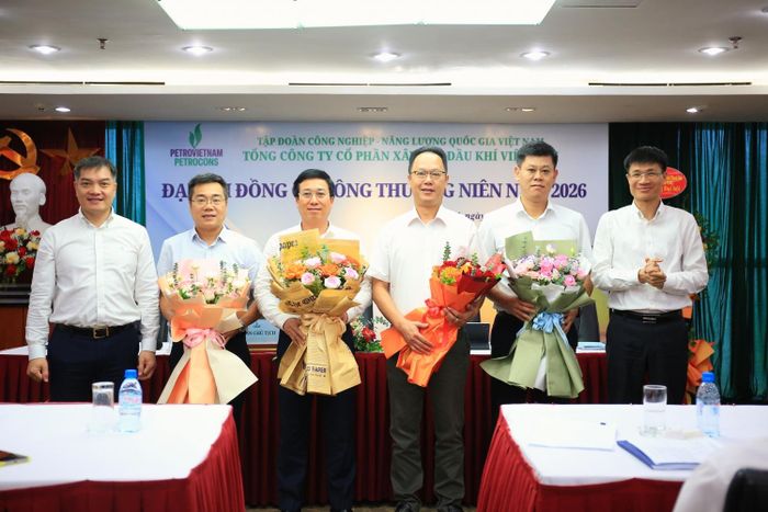 Các Thành viên HĐQT PETROCONs tái cử với số phiếu tín nhiệm cao.