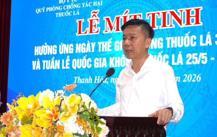 Ông Đỗ Thái Hòa, Phó Giám đốc Sở Y tế, Phó Trưởng Ban Thường trực Ban Chỉ đạo Chương trình phòng, chống tác hại của thuốc lá tỉnh Thanh Hóa phát biểu kêu gọi cộng đồng chung tay xây dựng môi trường không khói thuốc.