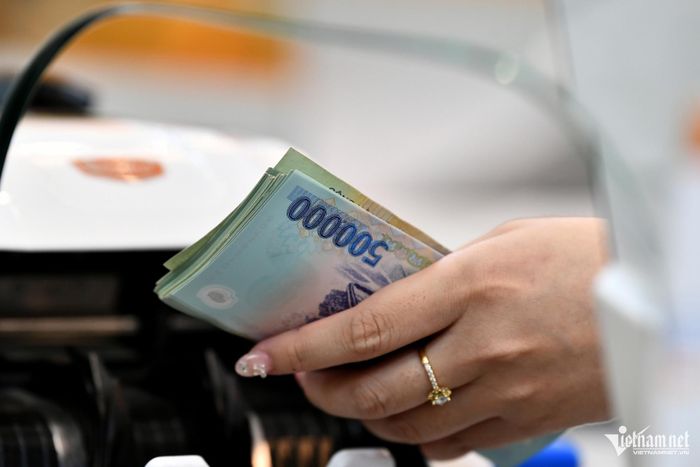 Cơ quan thuế khuyến nghị người nộp thuế cần chủ động tra cứu sớm nghĩa vụ thuế trước khi đi công tác, du lịch nước ngoài. Ảnh: Nam Khánh