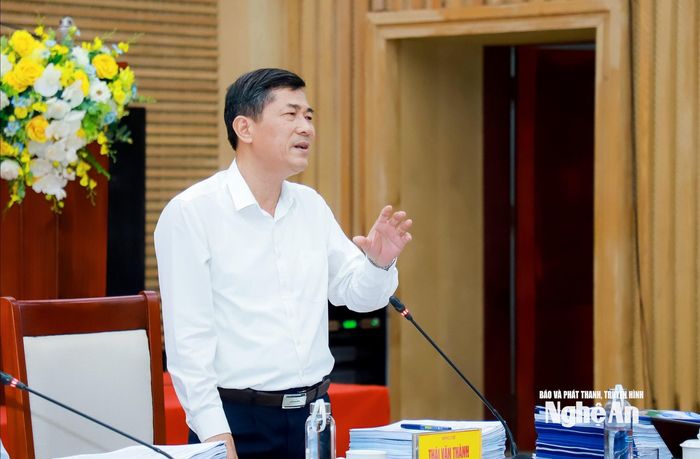 Đồng chí Thái Văn Thành - Ủy viên Ban Chấp hành Đảng bộ tỉnh, Phó Chủ tịch UBND tỉnh phát biểu tại phiên họp thường kỳ tháng 5/2026. Ảnh: Thành Duy