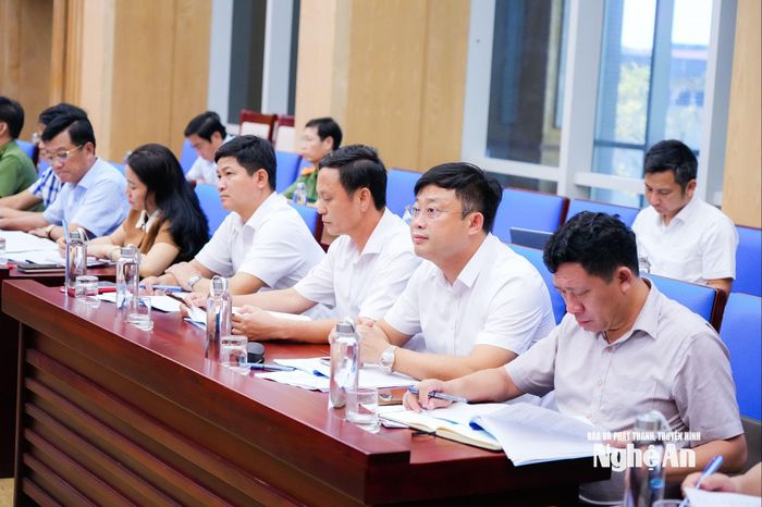 Đại diện lãnh đạo các xã, phường tham gia hội nghị. Ảnh: TL