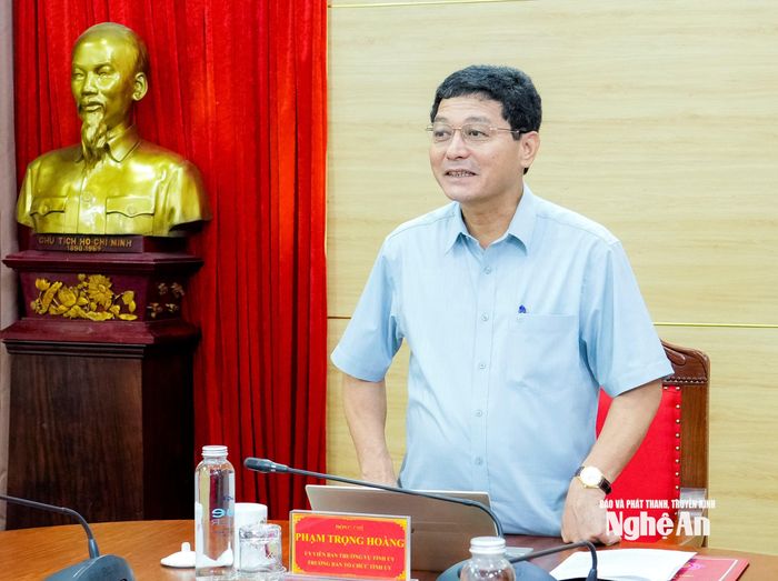 Trưởng ban Tổ chức Tỉnh ủy, Tổ trưởng Tổ giúp việc Phạm Trọng Hoàng phát biểu kết luận. Ảnh: Phạm Bằng