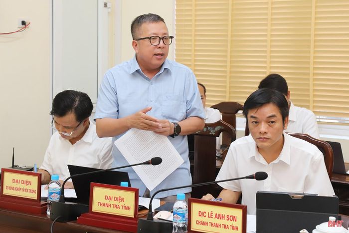 Đồng chí Trịnh Công Minh - Phó Chánh Thanh tra tỉnh báo cáo tại phiên tiếp công dân.