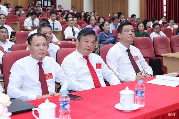 Đại biểu tham dự đại hội.