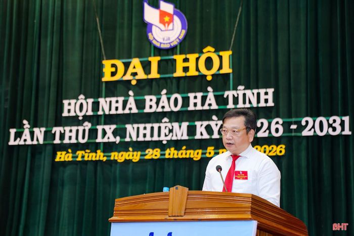 Phó Chủ tịch UBND tỉnh Hồ Huy Thành phát biểu chỉ đạo đại hội.