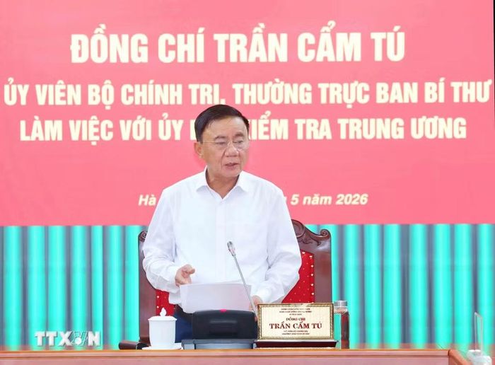 Đồng chí Trần Cẩm Tú, Ủy viên Bộ Chính trị, Thường trực Ban Bí thư phát biểu chỉ đạo buổi làm việc. (Ảnh: Phương Hoa/TTXVN)