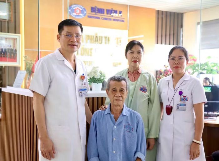 Bệnh nhân hồi phục sức khỏe sau ca phẫu thuật. (Ảnh: PV/Vietnam+)