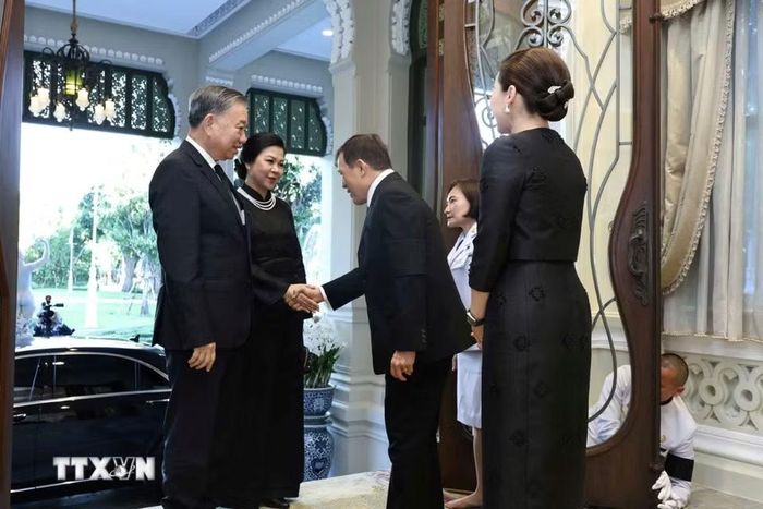 Tổng Bí thư, Chủ tịch nước Tô Lâm và Phu nhân Ngô Phương Ly hội kiến Nhà Vua Thái Lan Maha Vajiralongkorn và Hoàng hậu. (Ảnh: TTXVN phát)