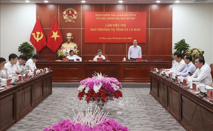 Quang cảnh buổi làm việc.