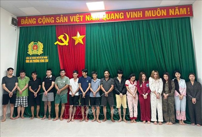 Các đối tượng tại cơ quan công an. Ảnh: TTXVN phát
