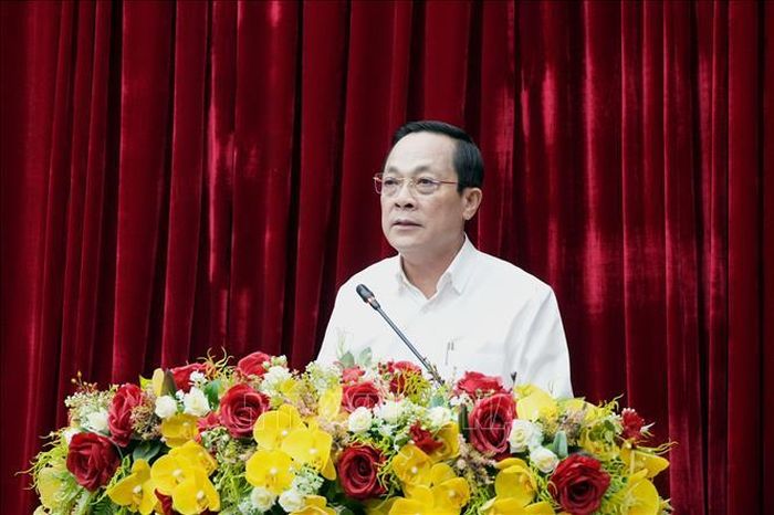 Phó Bí thư Tỉnh ủy Vĩnh Long Lâm Minh Đằng phát biểu tại hội nghị.