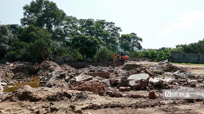 Trong số các trường hợp vi phạm đã bị xử lý từ khi vận hành mô hình chính quyền địa phương 2 cấp, xã Thiên Lộc chỉ phải cưỡng chế 21 trường hợp, còn lại 230 trường hợp là các cá nhân, tổ chức tự giác tháo dỡ.