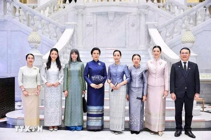 Phu nhân Ngô Phương Ly và Phu nhân Thủ tướng Thái Lan Thananon Charnvirakul.