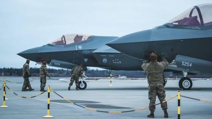Tiêm kích tàng hình F-35 Mỹ triển khai ở nhiều nước châu Âu. Ảnh: EPA.