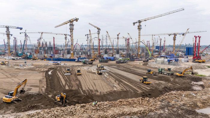 Không khí thi công “thần tốc” trên công trường Sân vận động Hùng Vương, lớn nhất thế giới