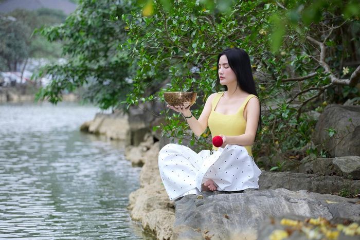 Chỉ cần dành 10 phút thiền định mỗi ngày, lắng nghe hơi thở, để tâm trí được nghỉ ngơi hoàn toàn, năng lượng tự thân sẽ được tái tạo