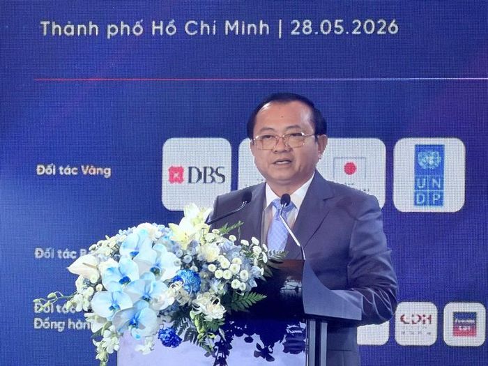 Thứ trưởng Bộ Tài chính Lê Tấn Cận phát biểu khai mạc sự kiện. Ảnh: Minh Anh.