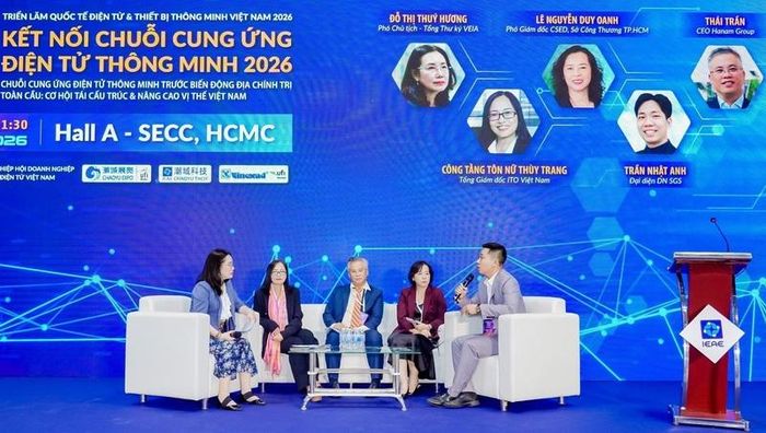 Phiên đối thoại cấp cao với chủ đề “Chuỗi cung ứng điện tử thông minh đối phó với biến động địa chính trị toàn cầu”.