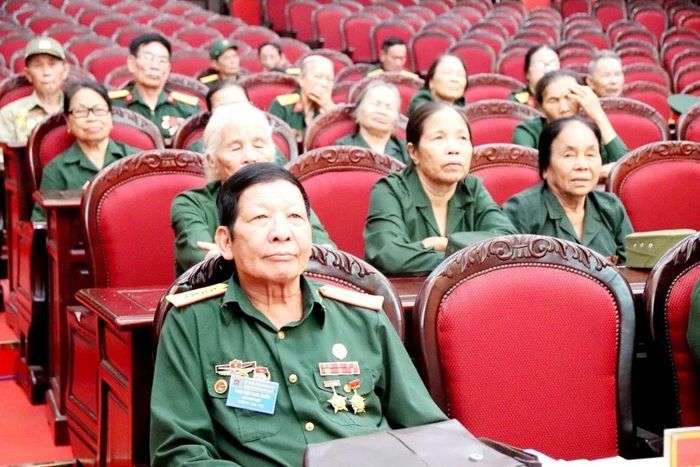 Các đại biểu dự đại hội.