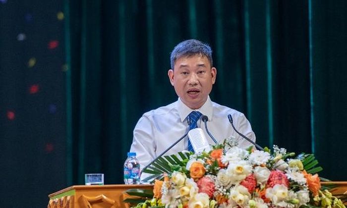 Ông Lăng Thống, Phó cục trưởng Cục Dịch vụ và Thương mại thành phố Sùng Tả, khu tự trị dân tộc Choang Quảng Tây (Trung Quốc) phát biểu tại hội nghị.