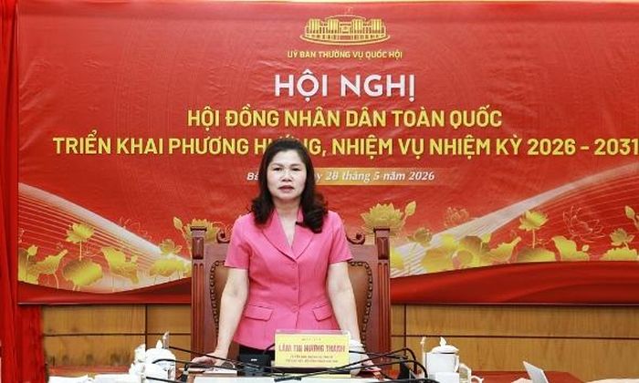  Đồng chí Lâm Thị Hương Thành chủ trì hội nghị tại điểm cầu Bắc Ninh. 
