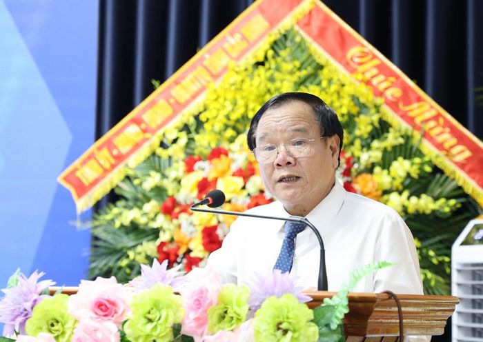  Đồng chí Trịnh Văn Ánh phát biểu khai mạc Đại hội. 