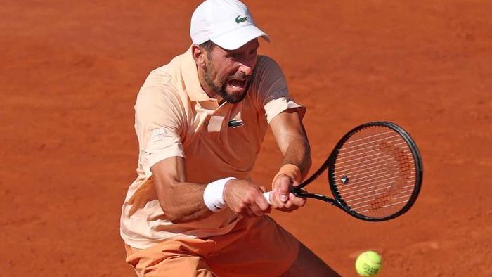 Djokovic khiến fan của anh lo lắng khi mắc tới 9 lỗi giao bóng kép ở trận đấu vừa qua