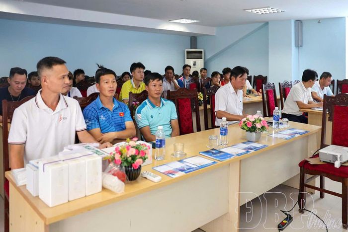 Đại biểu, học viên dự lớp tập huấn.