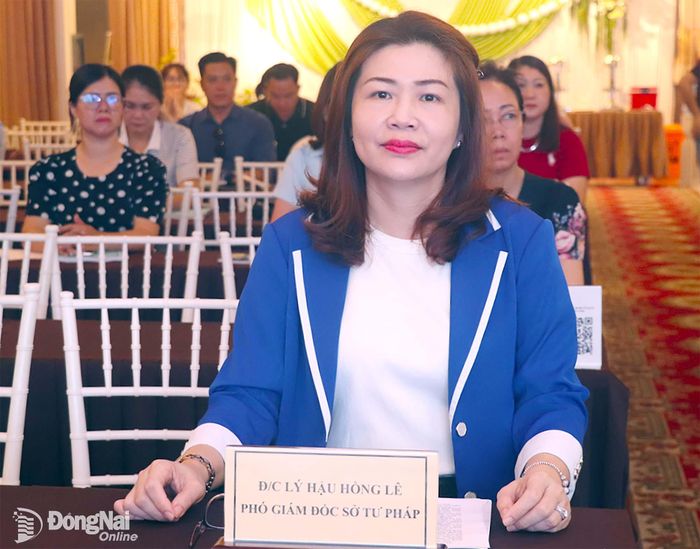 Phó Giám đốc Sở Tư pháp thành phố Đồng Nai Lý Hậu Hồng Lê chủ trì hội nghị. Ảnh: An Nhơn
