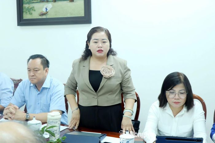 Phó Chủ tịch phụ trách Liên minh Hợp tác xã Đồng Nai Nguyễn Thanh Hiền trình bày những vướng mắc phát sinh trong lĩnh vực kinh tế tập thể. Ảnh: Vương Thế