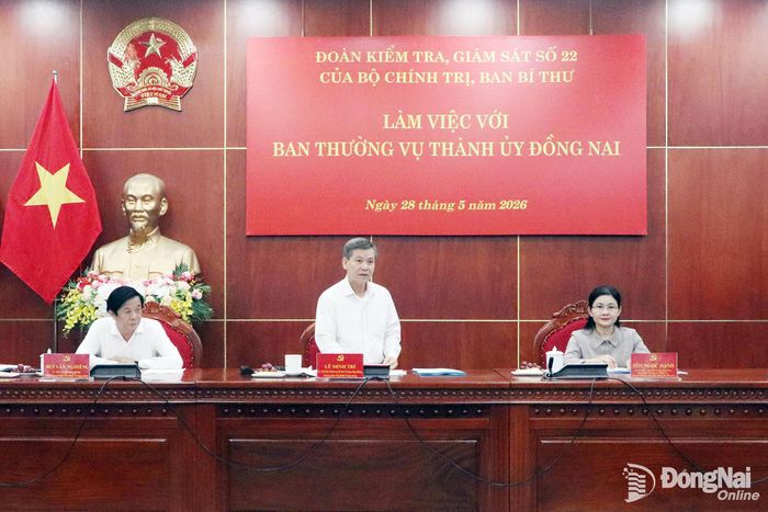 Đồng chí Lê Minh Trí, Ủy viên Bộ Chính trị, Bí thư Trung ương Đảng, Trưởng ban Nội chính Trung ương, Trưởng đoàn kiểm tra, giám sát số 22 của Bộ Chính trị, Ban Bí thư chủ trì buổi làm việc. Ảnh: Bùi Cúc