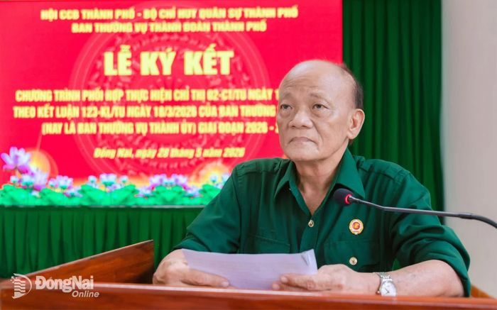 Đại tá Nguyễn Văn Phơi, Phó Chủ tịch Ủy ban MTTQ Việt Nam thành phố, Chủ tịch Hội Cựu chiến binh thành phố phát biểu khai mạc. Ảnh: Văn Chung