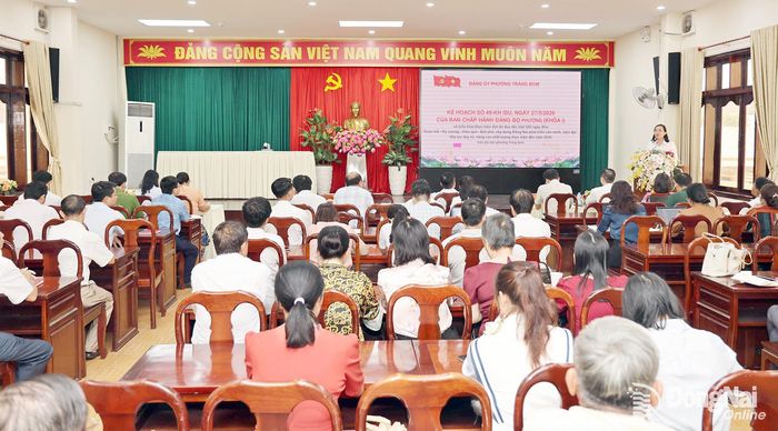 Lãnh đạo phường Trảng Bom phát động đợt thi đua đặc biệt 500 ngày đêm với chủ đề “Đoàn kết - Kỷ cương - Hiệu quả - Bứt phá”. Ảnh: Thanh Toàn