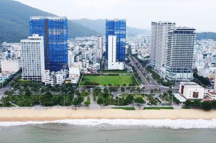  Khu đất K200 trên đường An Dương Vương (phường Quy Nhơn Nam) nằm trong kế hoạch đấu giá quyền sử dụng đất, thuê đất năm 2026 của Trung tâm Phát triển quỹ đất tỉnh. Ảnh: T.S 
