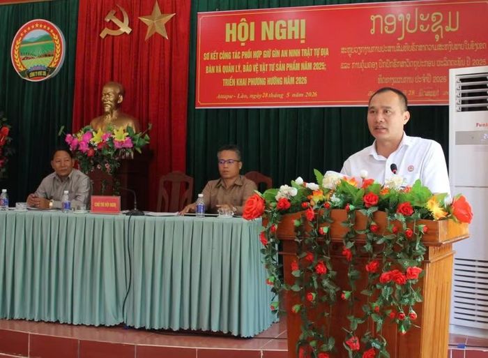 Thượng tá Cù Đức Mậu - Giám đốc Công ty Hợp tác kinh tế 385 phát biểu tại hội nghị. Ảnh: Trường Sinh