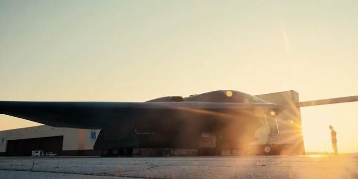  Máy bay ném bom B-2 bên trong một căn cứ Mỹ hồi tháng 3-2026. Ảnh: CENTCOM 