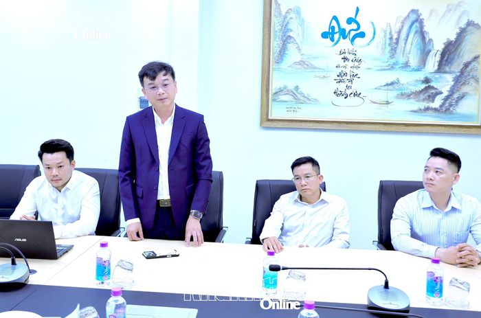 Đại diện Công ty Cổ phần Tập đoàn BIN Corporation trình bày ý tưởng đầu tư.