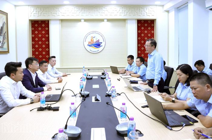 Ông Trần Minh Chiến giới thiệu tiềm năng, thế mạnh của tỉnh.