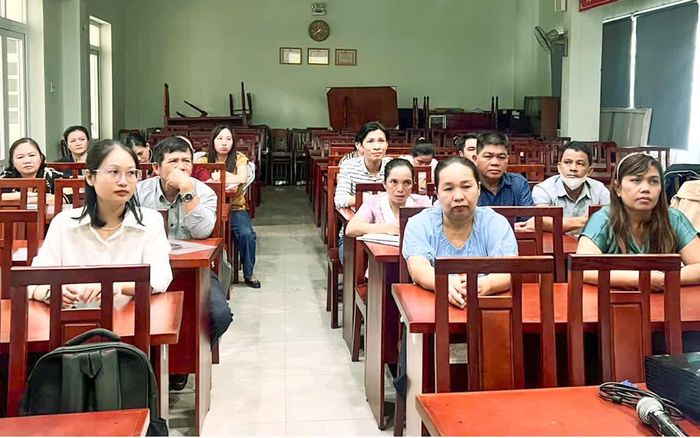 Các học viên tham gia lớp tập huấn.