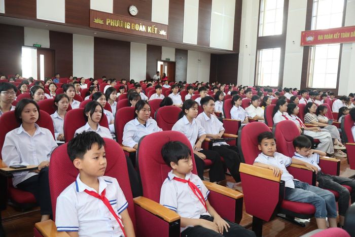 Quang cảnh hội nghị.