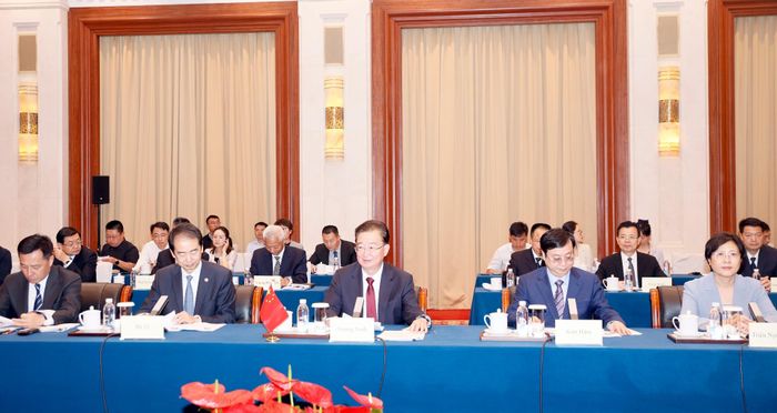 Đại biểu tỉnh Vân Nam (Trung Quốc) dự buổi gặp mặt.