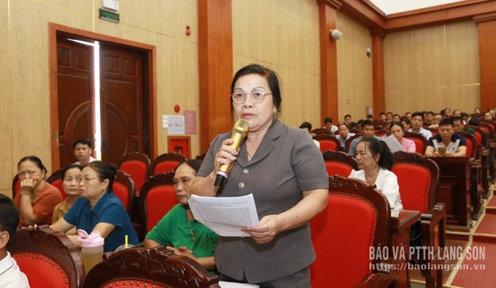Người dân phản ánh tâm tư, nguyện vọng, nêu các kiến nghị trong chương trình